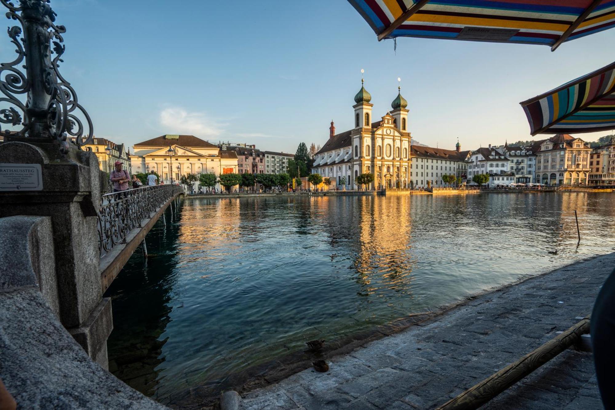 Glandon Rooms Limelight - Self-Check-In Lucerne Bagian luar foto