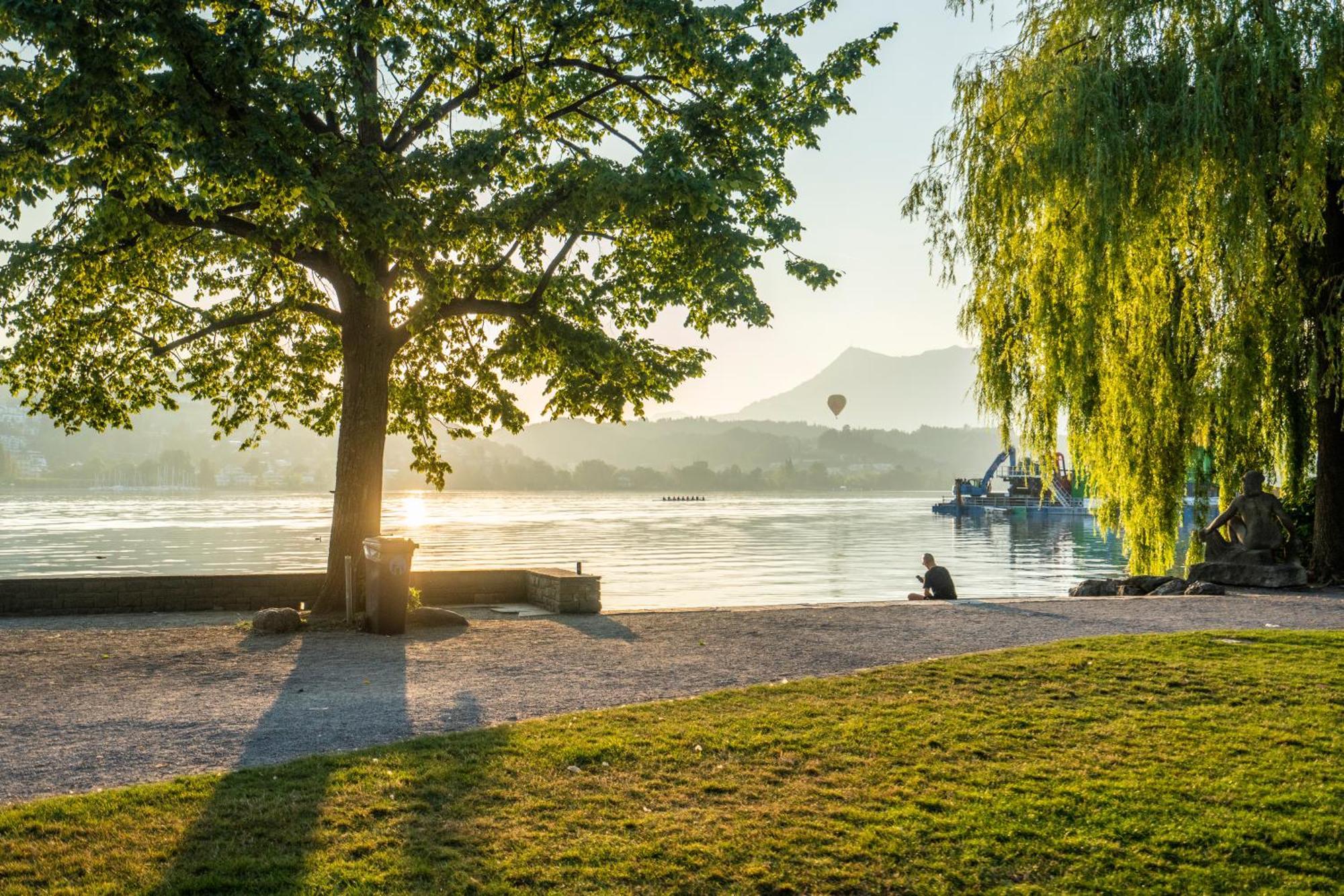 Glandon Rooms Limelight - Self-Check-In Lucerne Bagian luar foto